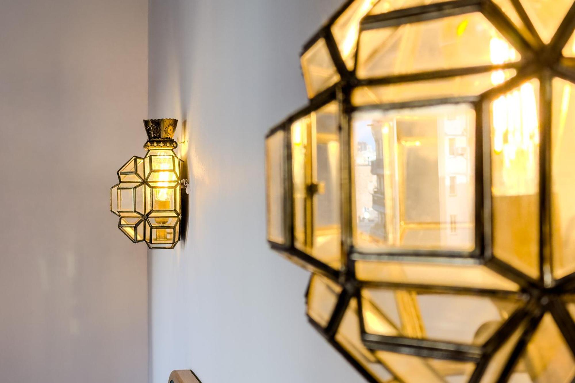 Magalhaes - Trad Flat In Poble Sec, Near Ramblas バルセロナ エクステリア 写真