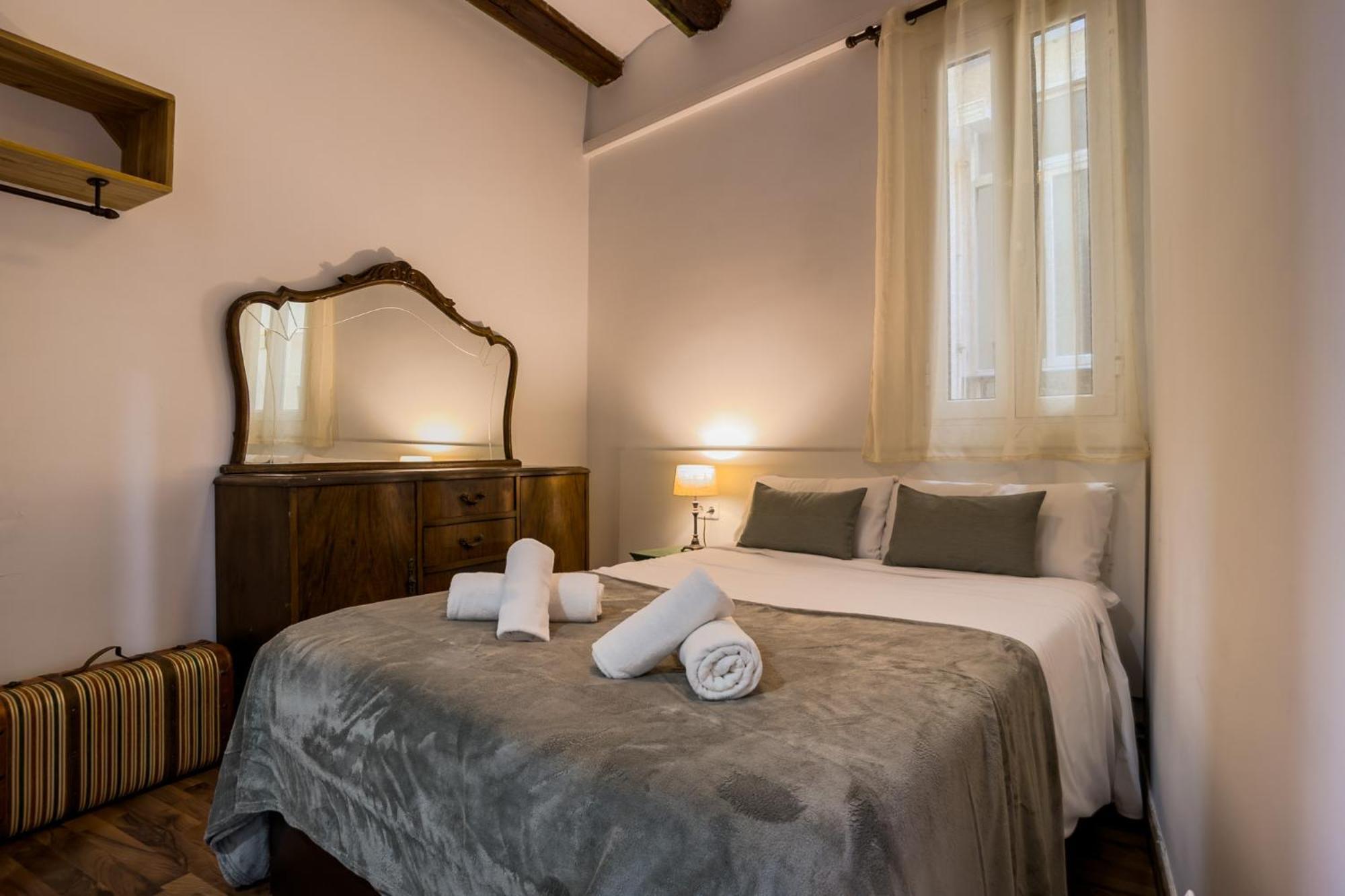 Magalhaes - Trad Flat In Poble Sec, Near Ramblas バルセロナ エクステリア 写真