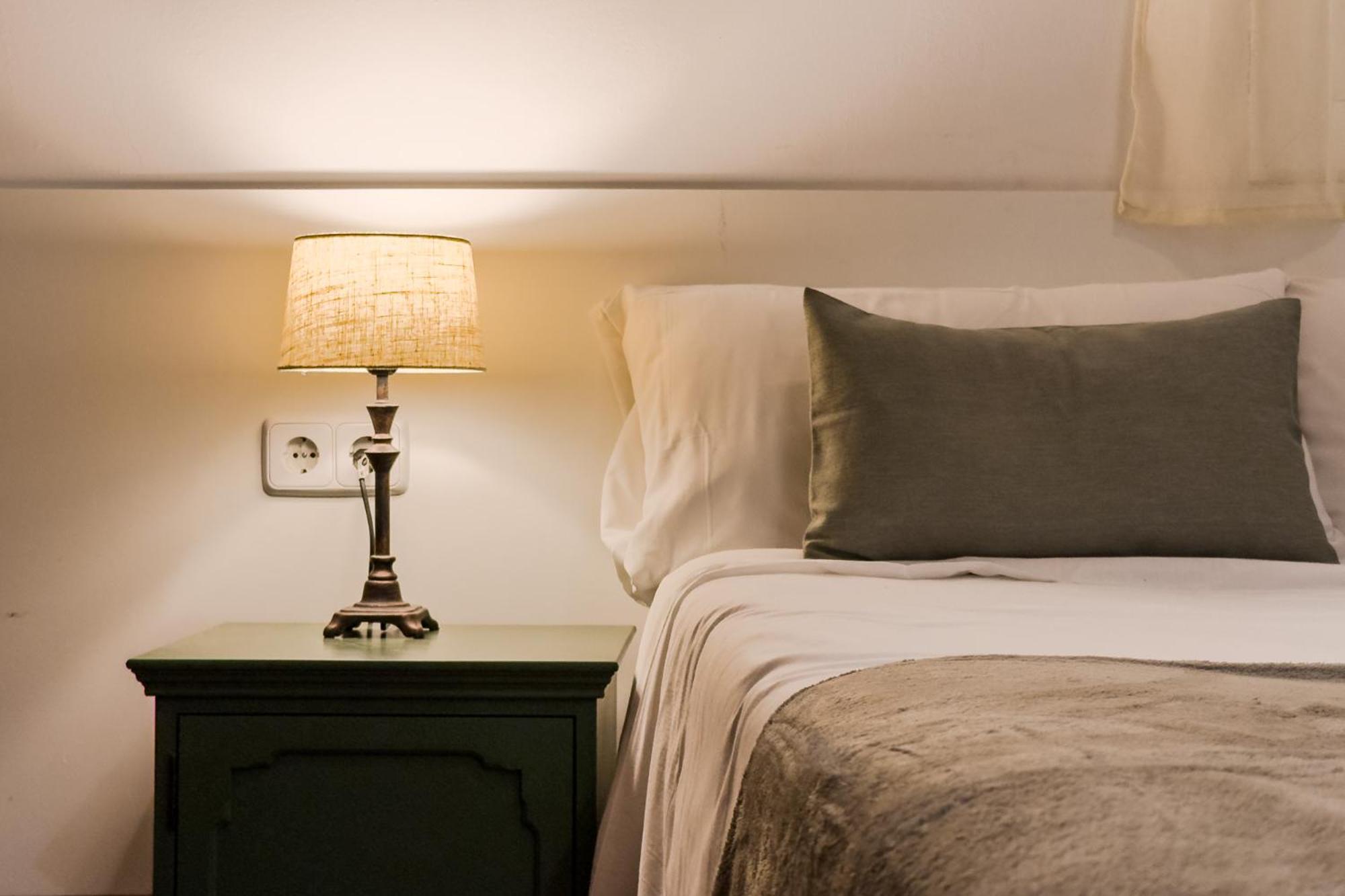 Magalhaes - Trad Flat In Poble Sec, Near Ramblas バルセロナ エクステリア 写真